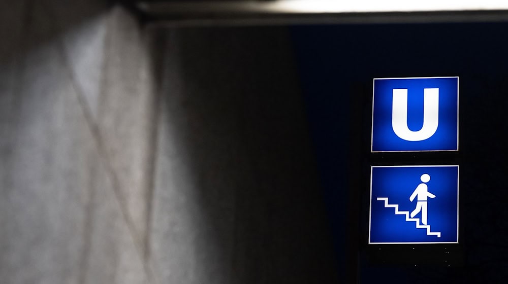 Die Rettungskräfte eilten zu dem Münchner U-Bahnhof. (Symbolbild) / Foto: Sven Hoppe/dpa