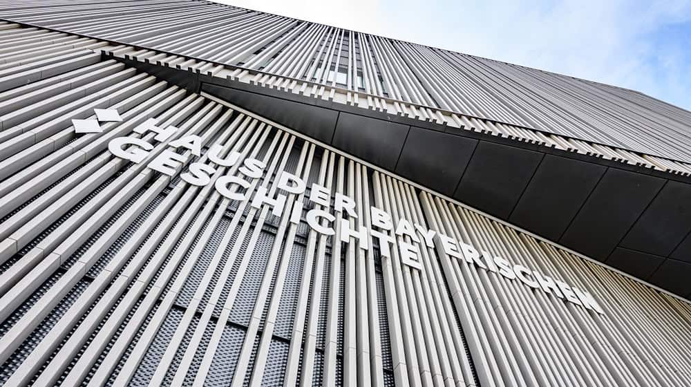 Die Landesausstellung über Ludwig I. hat mehr als 100.000 Menschen ins Bayern-Museum in Regensburg gelockt. (Archivbild) / Foto: Armin Weigel/dpa