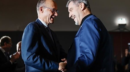 Wollen auch auf dem CSU-Parteitag Einigkeit demonstrieren: Friedrich Merz und Markus Söder. (Archivbild) / Foto: Tobias Koch/CDU/CSU-Fraktion im Deutschen Bundestag/dpa