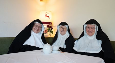 Werden Schwester Rita, Schwester Regina und Schwester Bernadette den Vorschlag annehmen? (Archivbild) / Foto: Noah Hatz/dpa