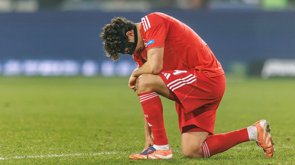 Ein frustrierter FCN-Kapitän Fabio Gruber nach der Niederlage. / Foto: Andreas Gora/dpa