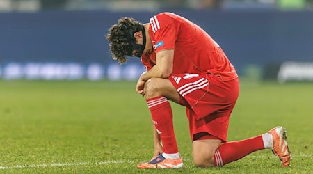 Ein frustrierter FCN-Kapitän Fabio Gruber nach der Niederlage. / Foto: Andreas Gora/dpa