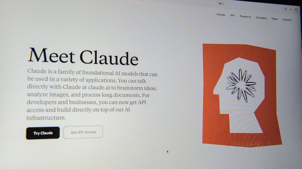 Anthropic will ein Büro in München eröffnen. (Symbolbild) / Foto: Andrej Sokolow/dpa