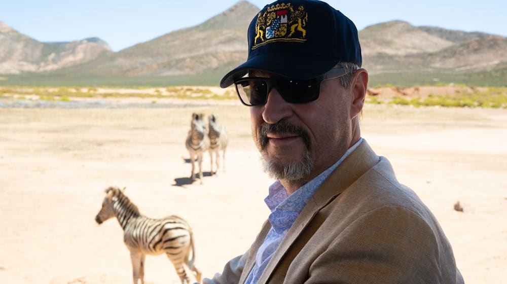 Auf großer Reise inklusive Tierbildern: Bayerns Ministerpräsident Markus Söder.  / Foto: Sven Hoppe/dpa