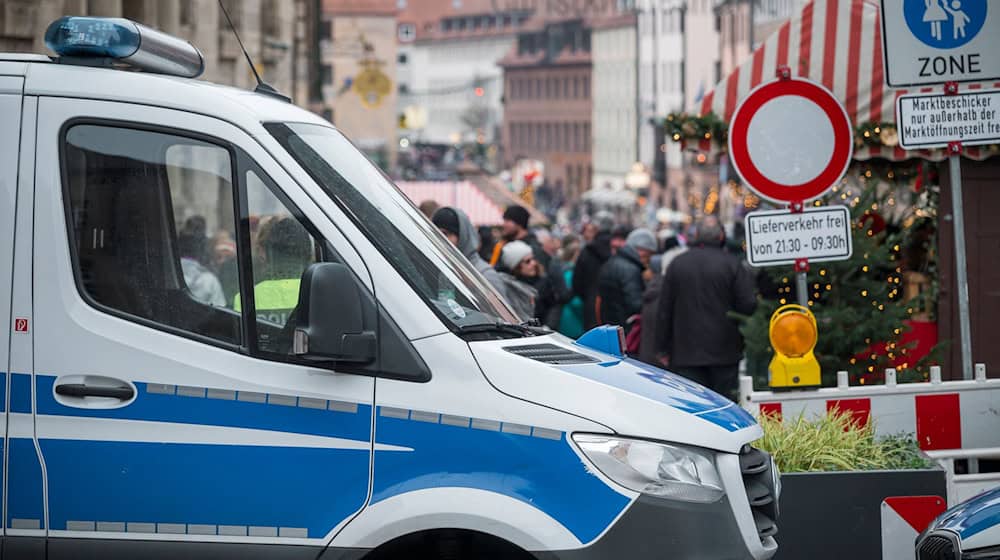 Bayerns Städte haben für die Weihnachtsmärkte Sicherheitskonzepte erarbeitet. (Archivbild) / Foto: Daniel Vogl/dpa