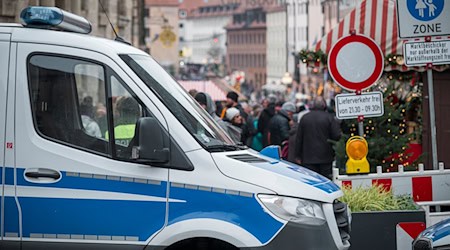 Bayerns Städte haben für die Weihnachtsmärkte Sicherheitskonzepte erarbeitet. (Archivbild) / Foto: Daniel Vogl/dpa