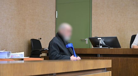 Der Priester schweigt zu den Vorwürfen.  / Foto: Malin Wunderlich/dpa