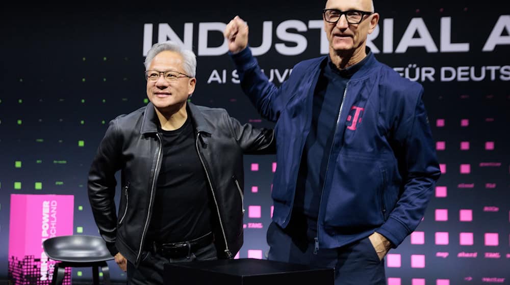 Nvidia und die Deutsche Telekom kooperieren bei einer KI-Fabrik in München.  / Foto: Carsten Koall/dpa