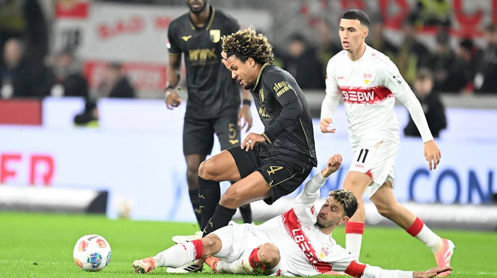 Stuttgart und Augsburg lieferten sich eine intensive Partie. / Foto: Bernd Weißbrod/dpa