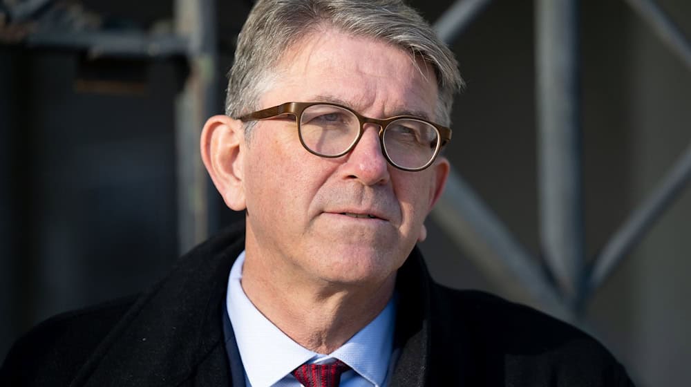 Kulturstaatsminister Weimer ist wegen seiner früheren Verlegertätigkeit unter  Druck. (Archivbild) / Foto: Sven Hoppe/dpa