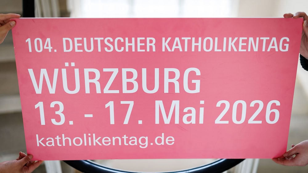 Der Katholikentag 2026 findet unter dem Motto «Hab Mut, steh auf!» in Würzburg statt. (Archivbild) / Foto: Daniel Karmann/dpa