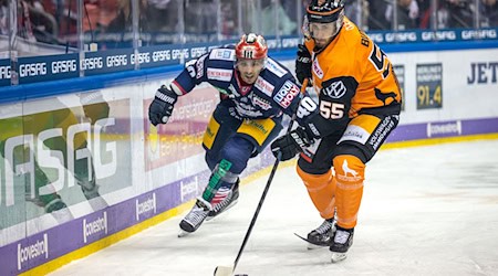 Button (r) verlängert in Augsburg. (Archivbild) / Foto: Andreas Gora/dpa