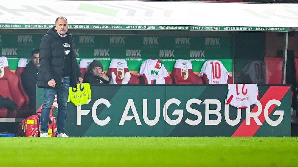 Manuel Baum in Aktion am Spielfeldrand beim 0:0 gegen Bremen. / Foto: Harry Langer/dpa