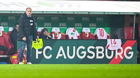 Manuel Baum in Aktion am Spielfeldrand beim 0:0 gegen Bremen. / Foto: Harry Langer/dpa