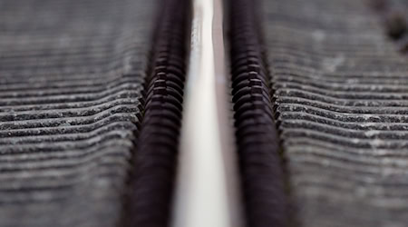 Bahnreisende müssen sich gedulden - die Strecke Bad Reichenhall-Berchtesgaden bleibt vorerst dicht. (Symbolbild) / Foto: picture alliance / dpa