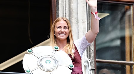 Glodis Perla Viggosdottir hat ihr Glück auch privat gefunden. (Archivbild) / Foto: Daniel Löb/dpa