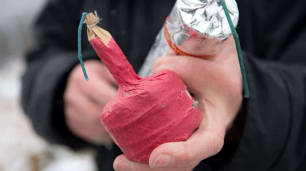 An der bayerisch-tschechischen Grenze hat die Bundespolizei mehrere Einreisende mit illegalen Böllern aufgegriffen. (Archivbild) / Foto: Sven Hoppe/dpa