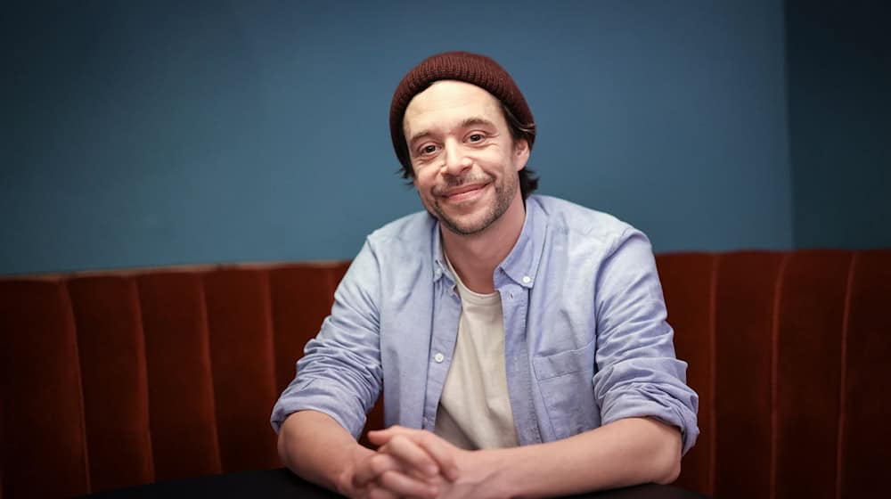 Schaut jetzt anders auf manche Begegnungen mit aufdringlichen Eltern: Tobias Krell. (Archivbild) / Foto: Christian Charisius/dpa