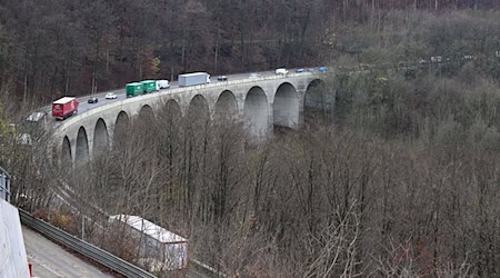 Das Nadelöhr der Autobahn 8 im Landkreis Göppingen sorgt seit vielen Jahren für Ärger. (Foto-Archiv) / Foto: Bernd Weißbrod/dpa