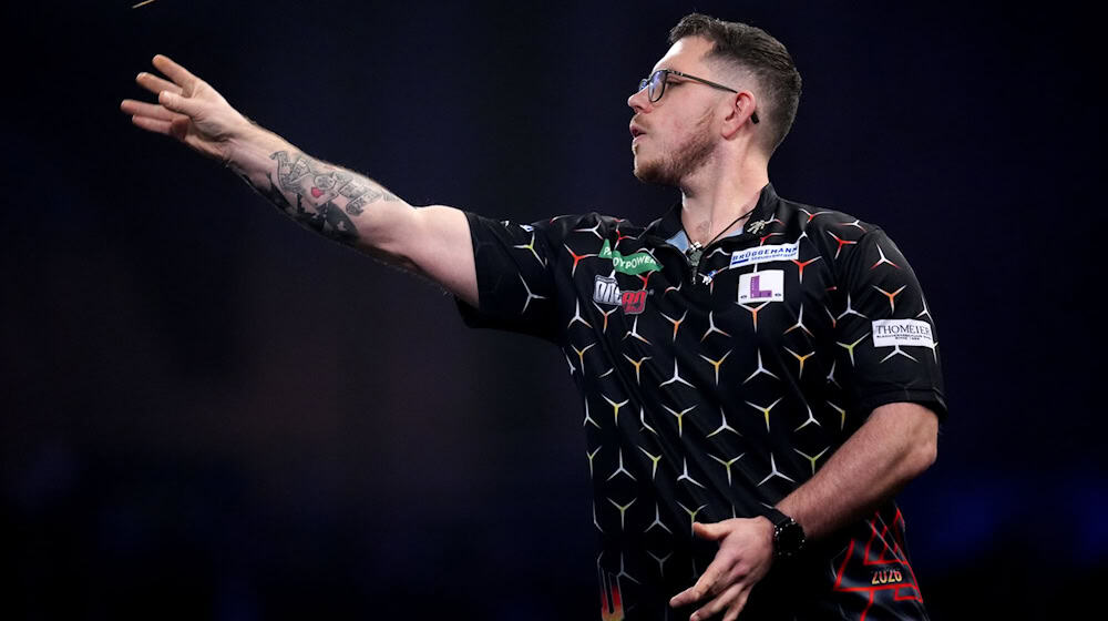 Konnte bei seinem Debüt nicht überzeugen: Lukas Wenig. / Foto: John Walton/PA Wire/dpa