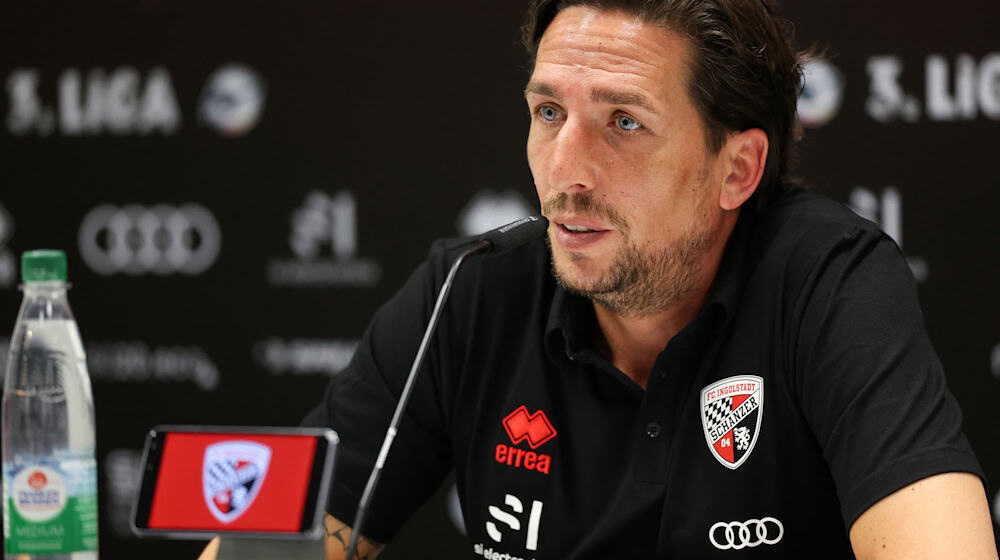 Sportdirektor Grlic und der Verein beenden die Zusammenarbeit. (Archivbild) / Foto: Daniel Löb/dpa