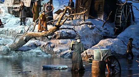 Bei «Der Freischütz» wurden nur sechs Statisten gebraucht, für «La traviata» sind es deutlich mehr. (Archivbild)  / Foto: Felix Kästle/dpa