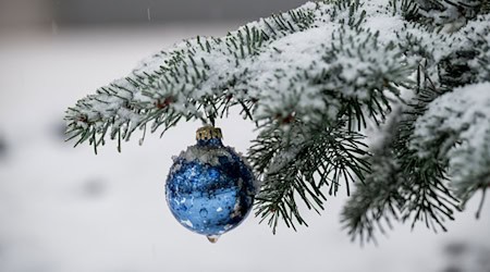 Die Wetterprognose für die Weihnachtstage ist noch unsicher. (Archivbild) / Foto: Daniel Vogl/dpa