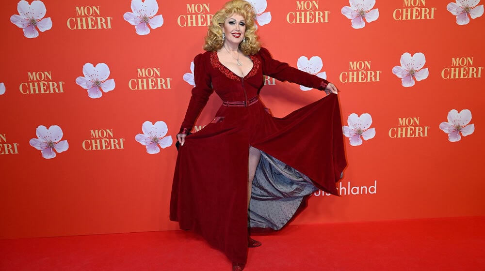 Gloria Gray schenkt dem Museum rund 90 Erinnerungsstücke. (Archivbild) / Foto: Felix Hörhager/dpa