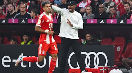 Vincent Kompany (r) gönnt dem gesperrten Luis Díaz einen Kurzurlaub. / Foto: Sven Hoppe/dpa