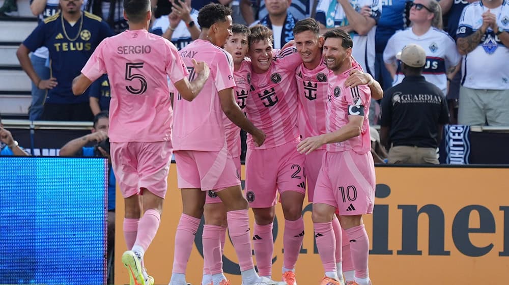 Miami jubelt über das 1:0 - ein Eigentor von Vancouver-Profi Ocampo. / Foto: Rebecca Blackwell/AP/dpa