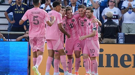 Miami jubelt über das 1:0 - ein Eigentor von Vancouver-Profi Ocampo. / Foto: Rebecca Blackwell/AP/dpa