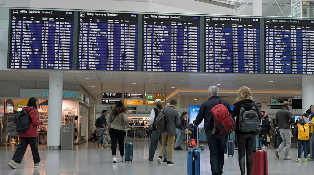 Der Münchner Flughafen hat seine Probleme der vergangenen Jahre überwunen und gewinnt eine bekannte Auszeichnung. (Archiv) / Foto: Malin Wunderlich/dpa