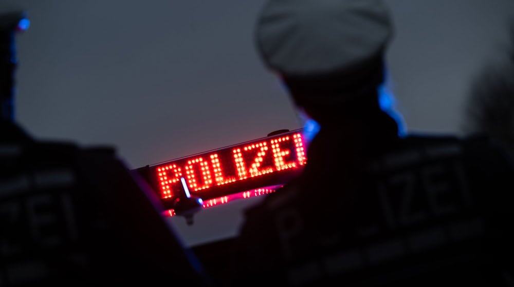 Die Polizei ermittelt in dem Fall. (Symbolbild) / Foto: Marijan Murat/dpa