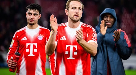 Dreifachtorschütze beim Sieg in Stuttgart: Bayern-Star Harry Kane (M.). / Foto: Tom Weller/dpa