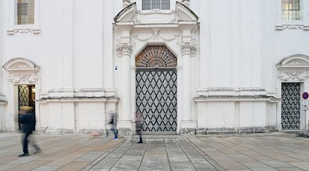 In Passau wird die Missbrauchsstudie vorgestellt. (Illustration) / Foto: Tobias C. Köhler/dpa