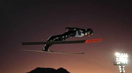 Andreas Wellinger kommt einfach nicht in Form. / Foto: Daniel Karmann/dpa