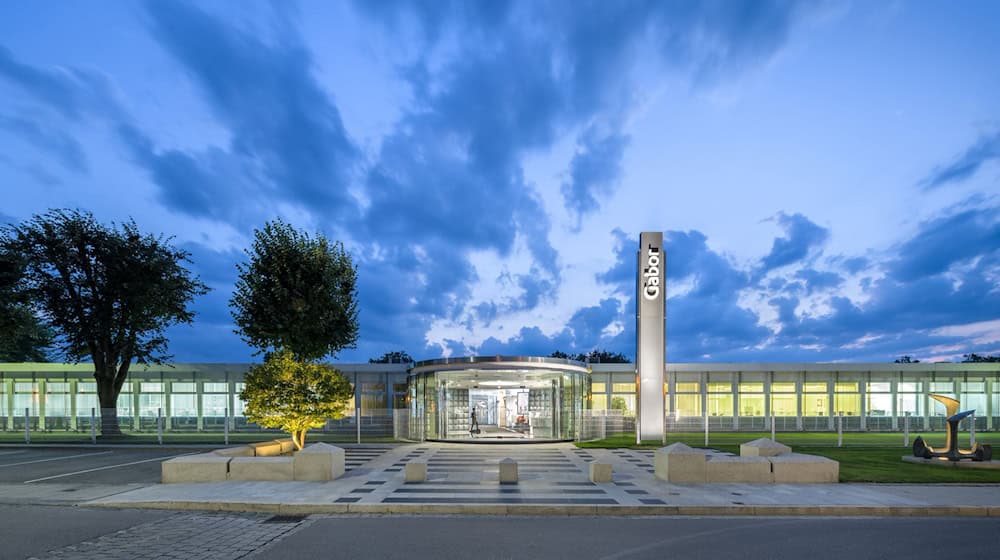  Der in Rosenheim ansässige Schuhhersteller ist vor allem für seine Damenschuhe bekannt.  / Foto: Stefan Schilling/Gabor/dpa
