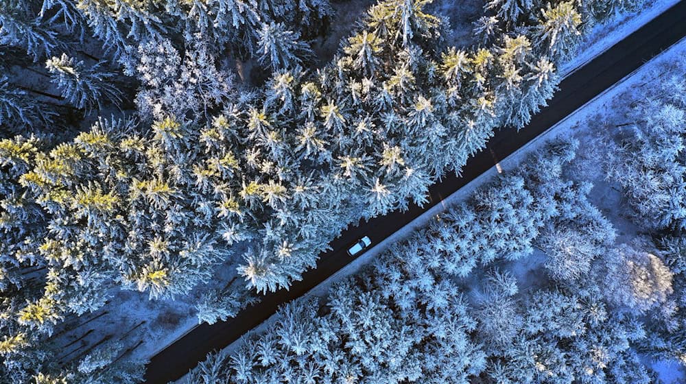 Mit Schnee und Frost startet der Freistaat ins neue Jahr. (Archivbild) / Foto: Karl-Josef Hildenbrand/dpa