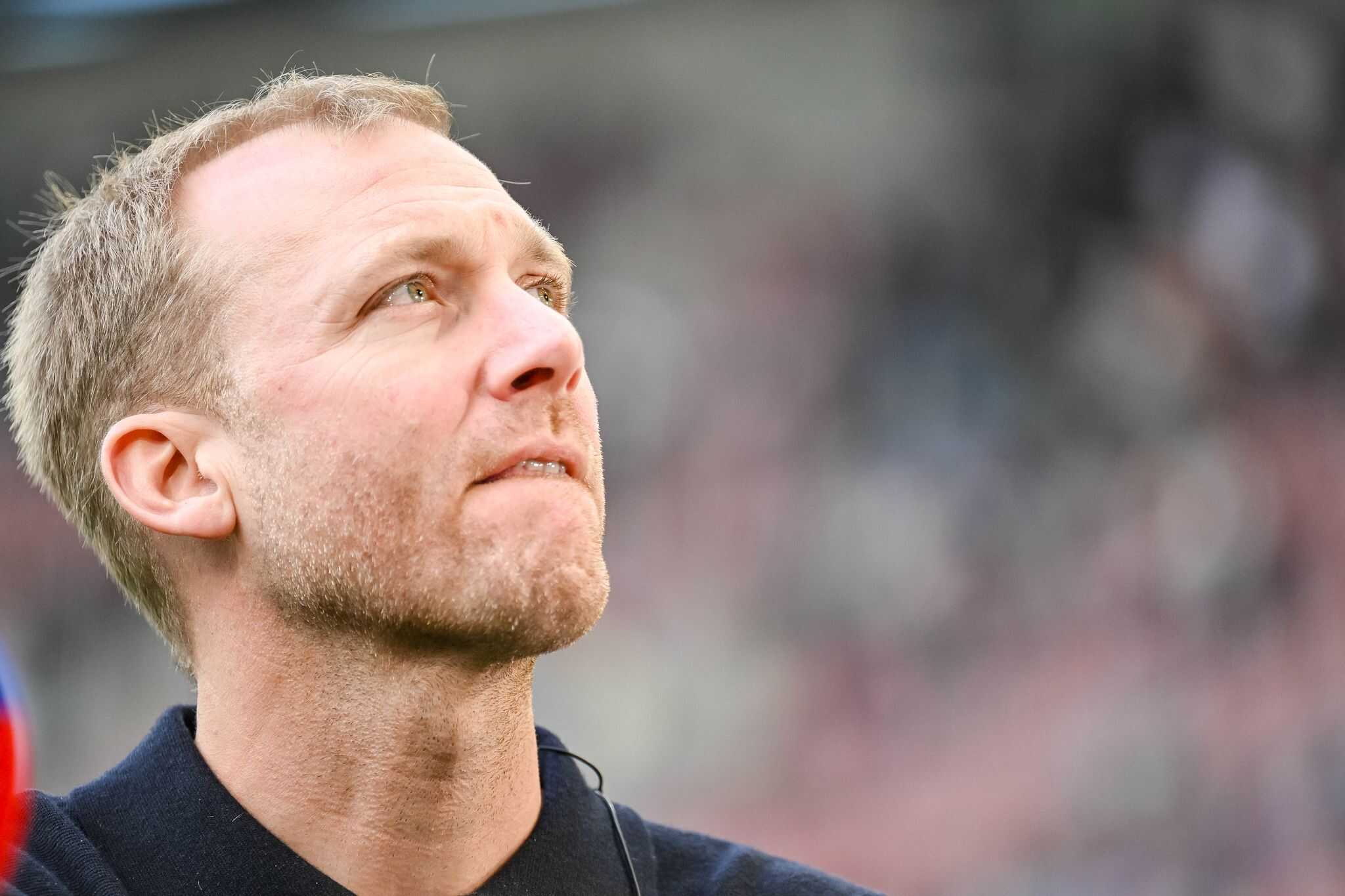 wer ist trainer bei augsburg