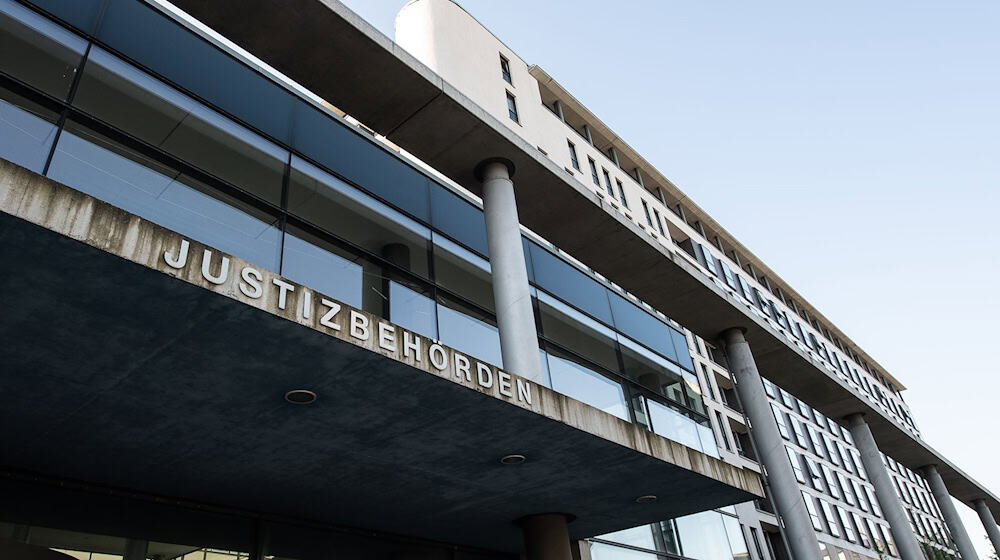 Im Prozess um den Armbrust-Mord in Bad Zwesten hat die Staatsanwaltschaft eine lebenslange Haftstrafe gefordert. (Archivbild) / Foto: Swen Pförtner/dpa