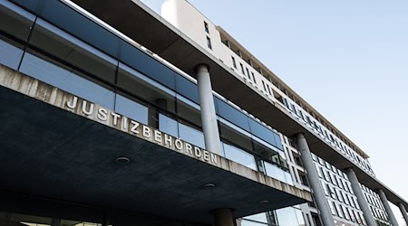 Im Prozess um den Armbrust-Mord in Bad Zwesten hat die Staatsanwaltschaft eine lebenslange Haftstrafe gefordert. (Archivbild) / Foto: Swen Pförtner/dpa