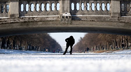 Der strenge Frost in Bayern soll nachlassen. / Foto: Sven Hoppe/dpa