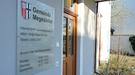 Das Büro des 1. Bürgermeisters in Megeseheim könnte nach der Wahl am 8. März zunächst leer bleiben. / Foto: Malin Wunderlich/dpa
