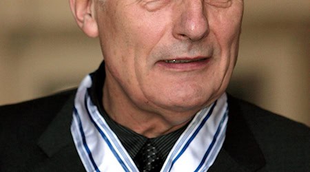 Rose erhielt schon den Maximiliansorden, nun kommt eine weitere Auszeichnung dazu. (Archivbild) / Foto: Frank Leonhardt/dpa