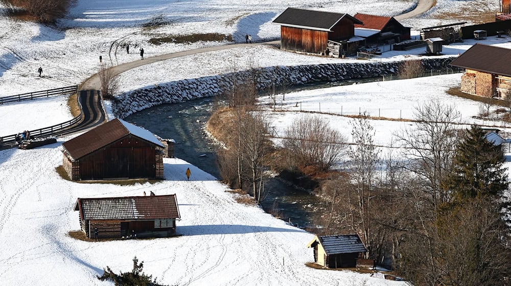 Der Schnee kommt nach Bayern. (Archivbild) / Foto: Daniel Karmann/dpa