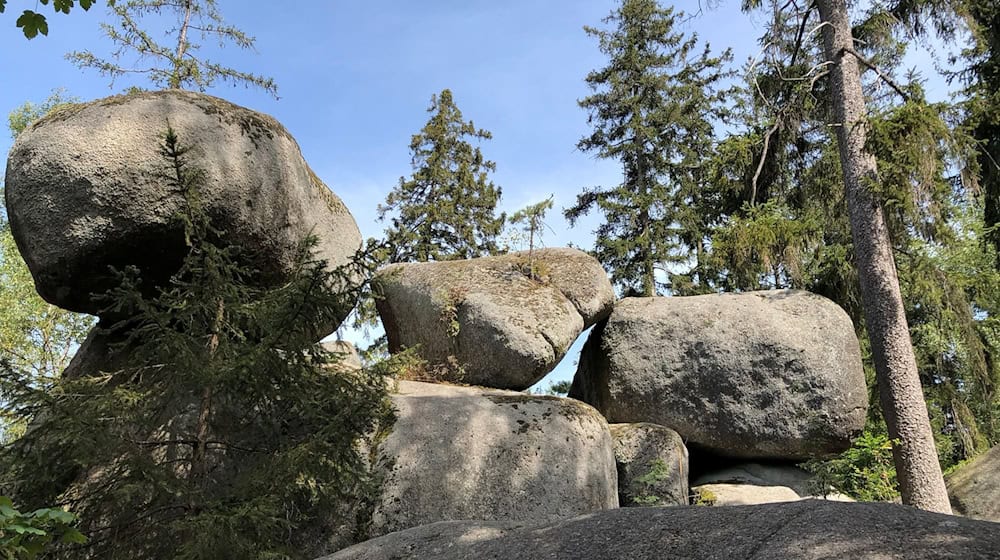 Die Granitfelsen beeindruckten einst auch Goethe. (Archivbild) / Foto: Kathrin Zeilmann/dpa