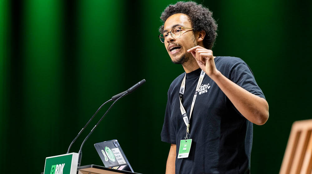 Der Grüne-Jugend-Chef Luis Bobga sorgt mit einer Beschimpfung des Bayerischen Ministerpräsidenten Markus Söder für Rücktrittsforderungen aus der CSU. (Archivbild) / Foto: Michael Matthey/dpa