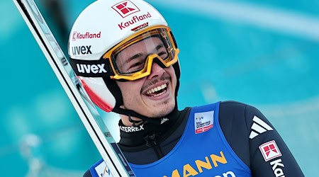 Hat wieder Spaß beim Fliegen: Philipp Raimund. (Archivbild) / Foto: Daniel Karmann/dpa