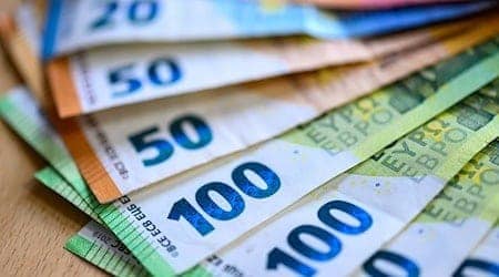 Die Mindestlohn-Erhöhung bringt vielen Menschen in Bayern mehr Geld - wie vielen ist nicht ganz klar.  / Foto: Hendrik Schmidt/dpa