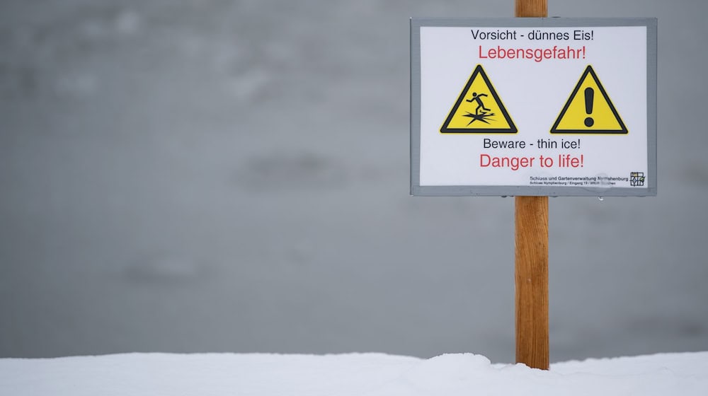 Das Eis auf dem Bach war nicht dick genug, um den Jungen zu tragen. (Symbolbild) / Foto: Sven Hoppe/dpa